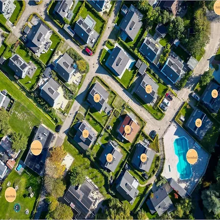 בית נופש Stylish Coastal With Garden *